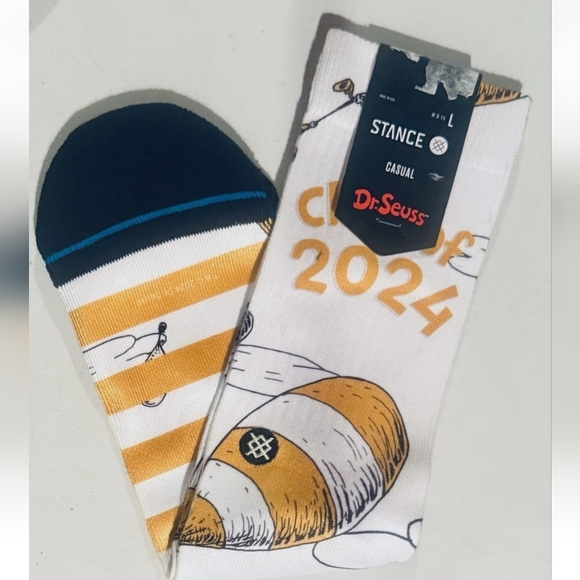 NWT Men's Dr. Suess Stance Class of 2024 White and Yellow Casual Socks - Picture 4 of 7